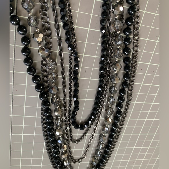 Multi-strand necklace with organza tie closure - Picture 2 of 4